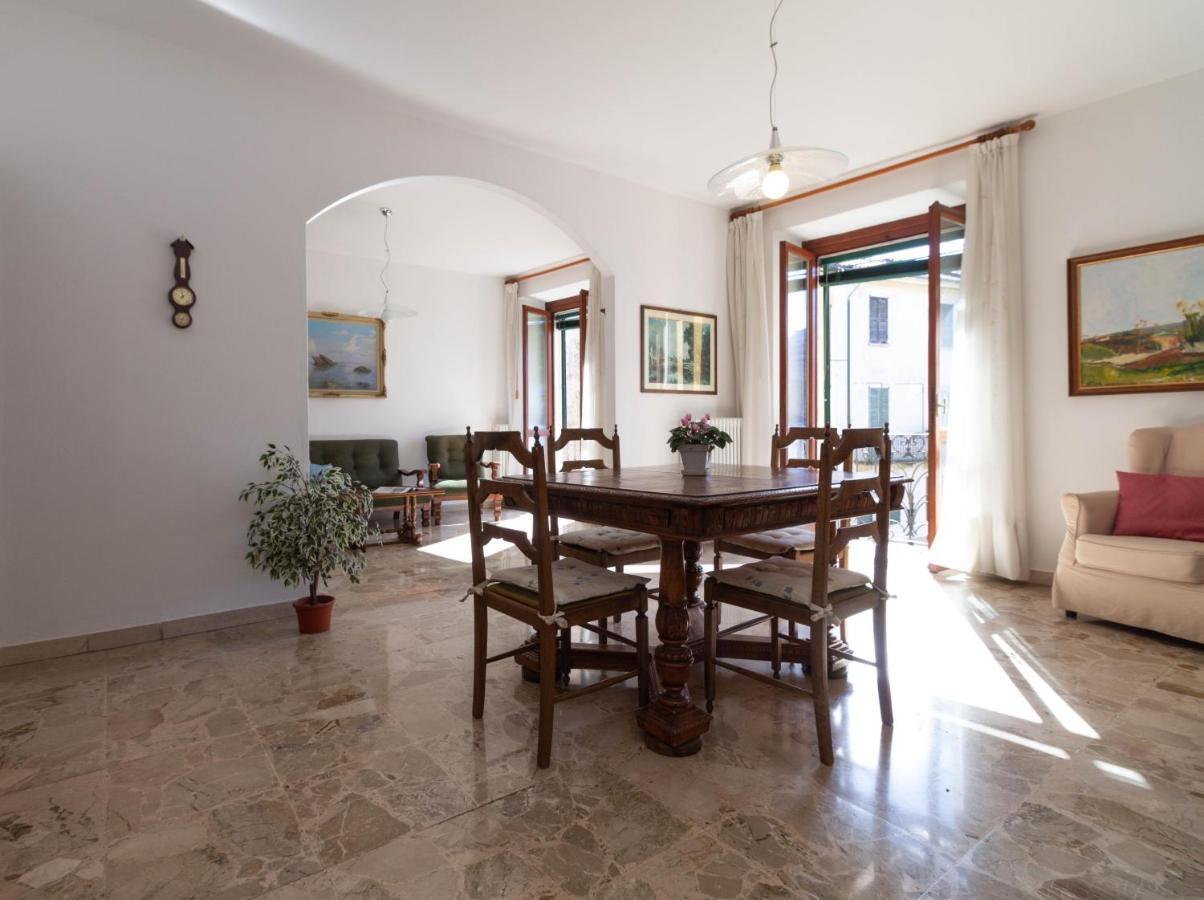 Mamma Ciccia Holiday Home - Lake Front Apartment Mandello del Lario Luaran gambar