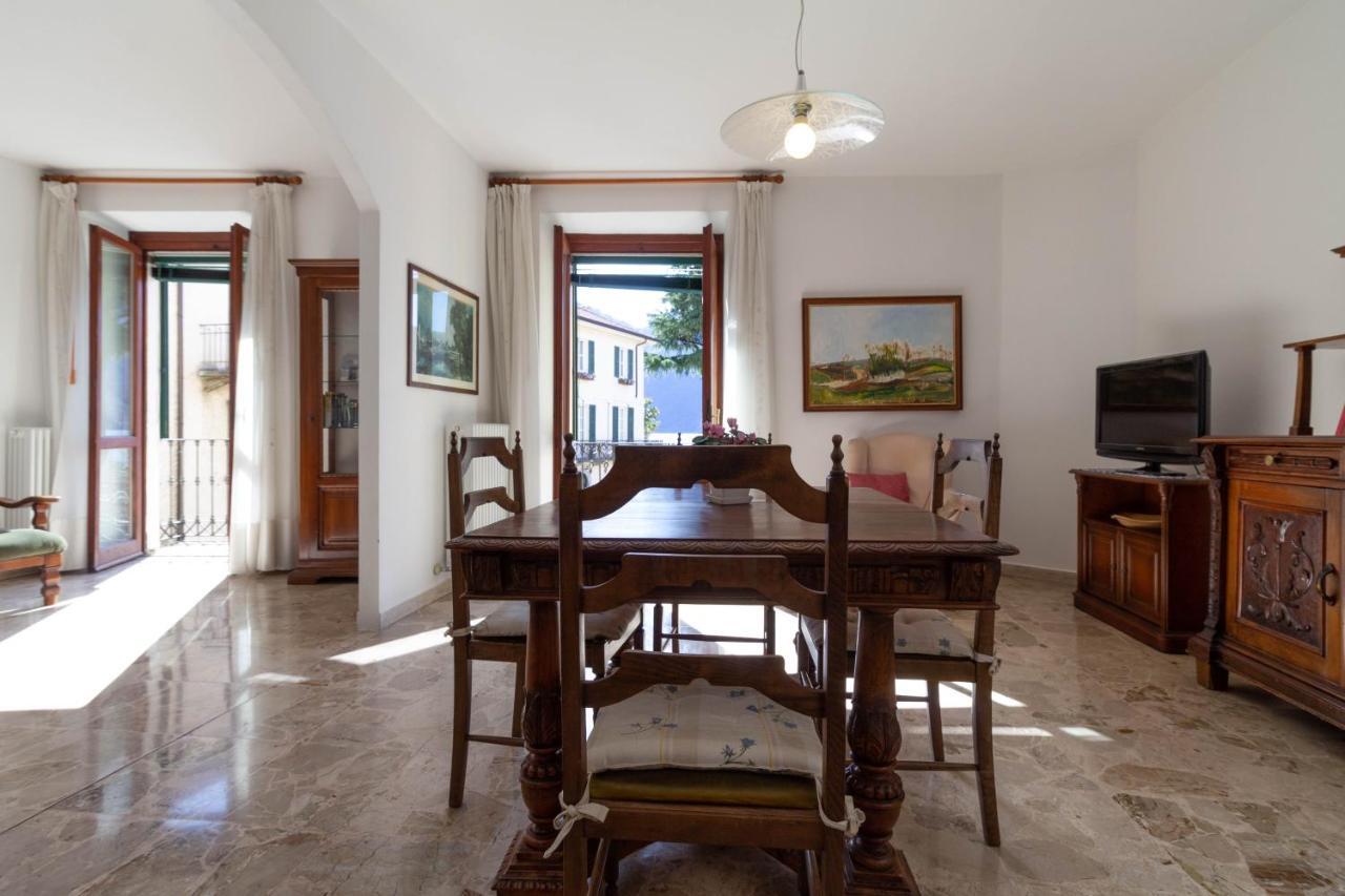 Mamma Ciccia Holiday Home - Lake Front Apartment Mandello del Lario Luaran gambar