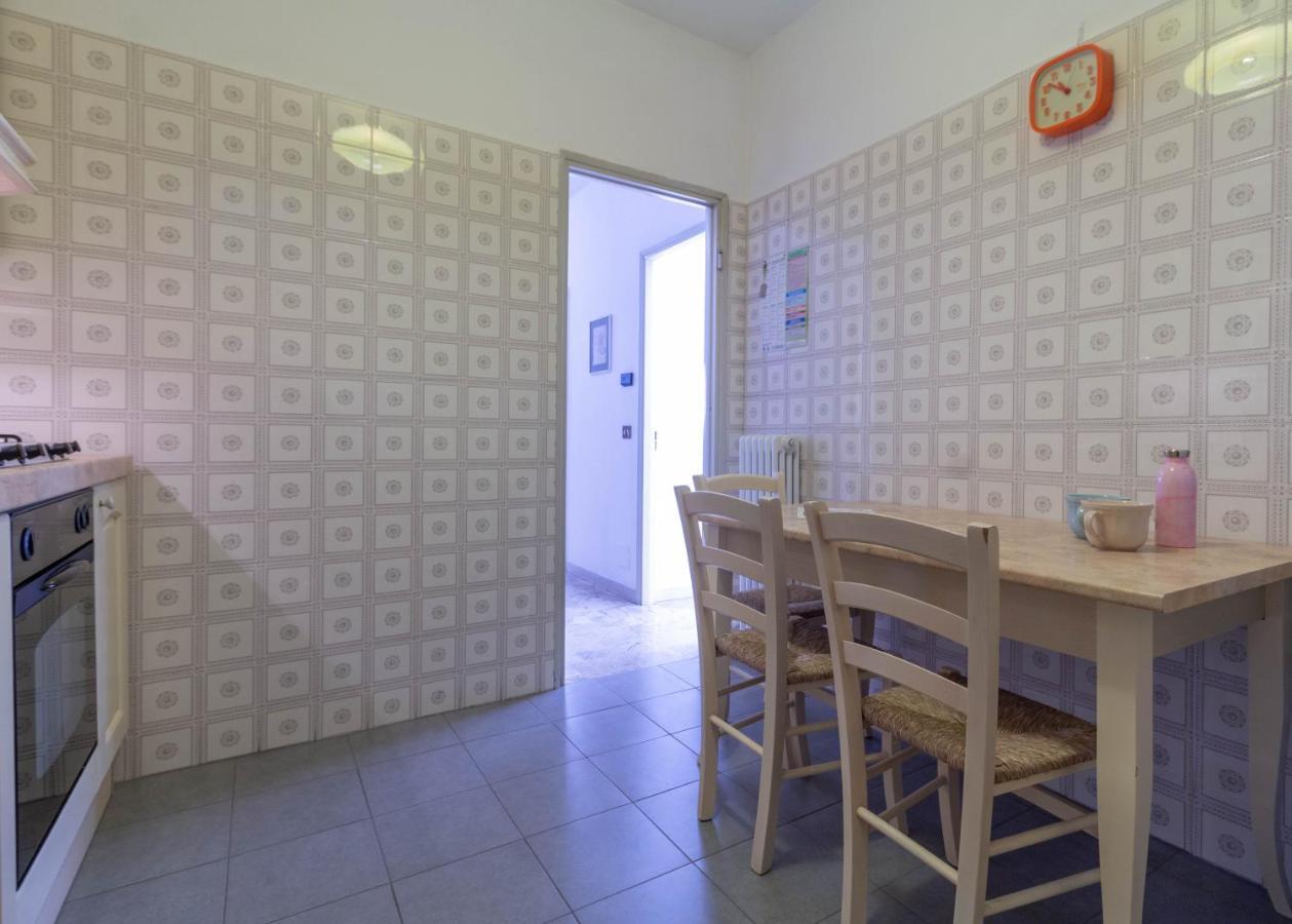 Mamma Ciccia Holiday Home - Lake Front Apartment Mandello del Lario Luaran gambar