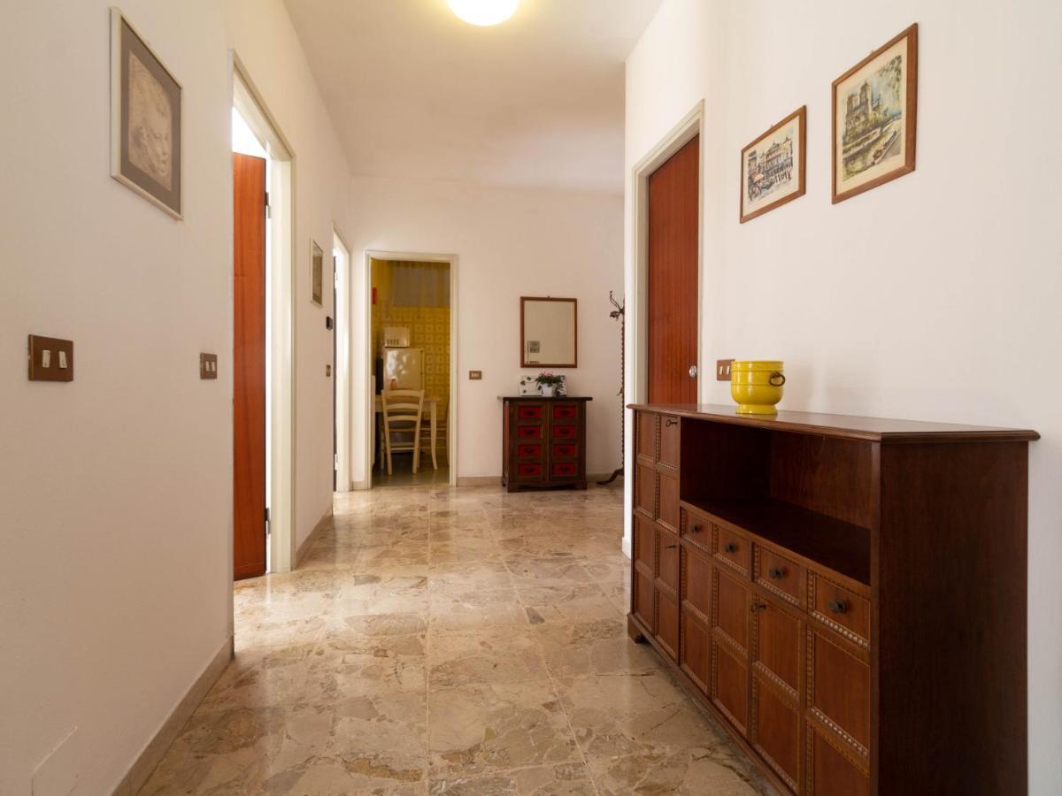 Mamma Ciccia Holiday Home - Lake Front Apartment Mandello del Lario Luaran gambar