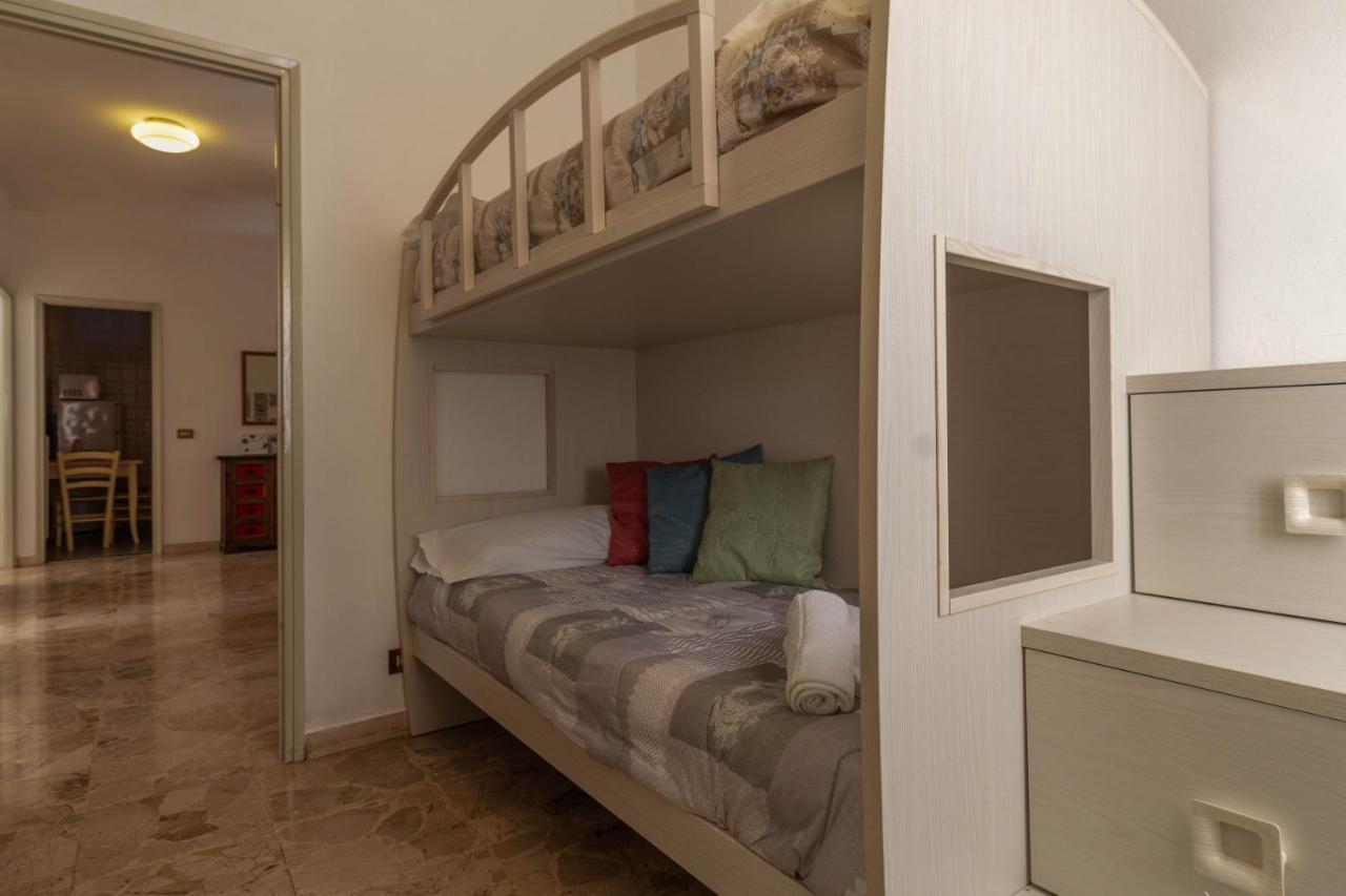 Mamma Ciccia Holiday Home - Lake Front Apartment Mandello del Lario Luaran gambar
