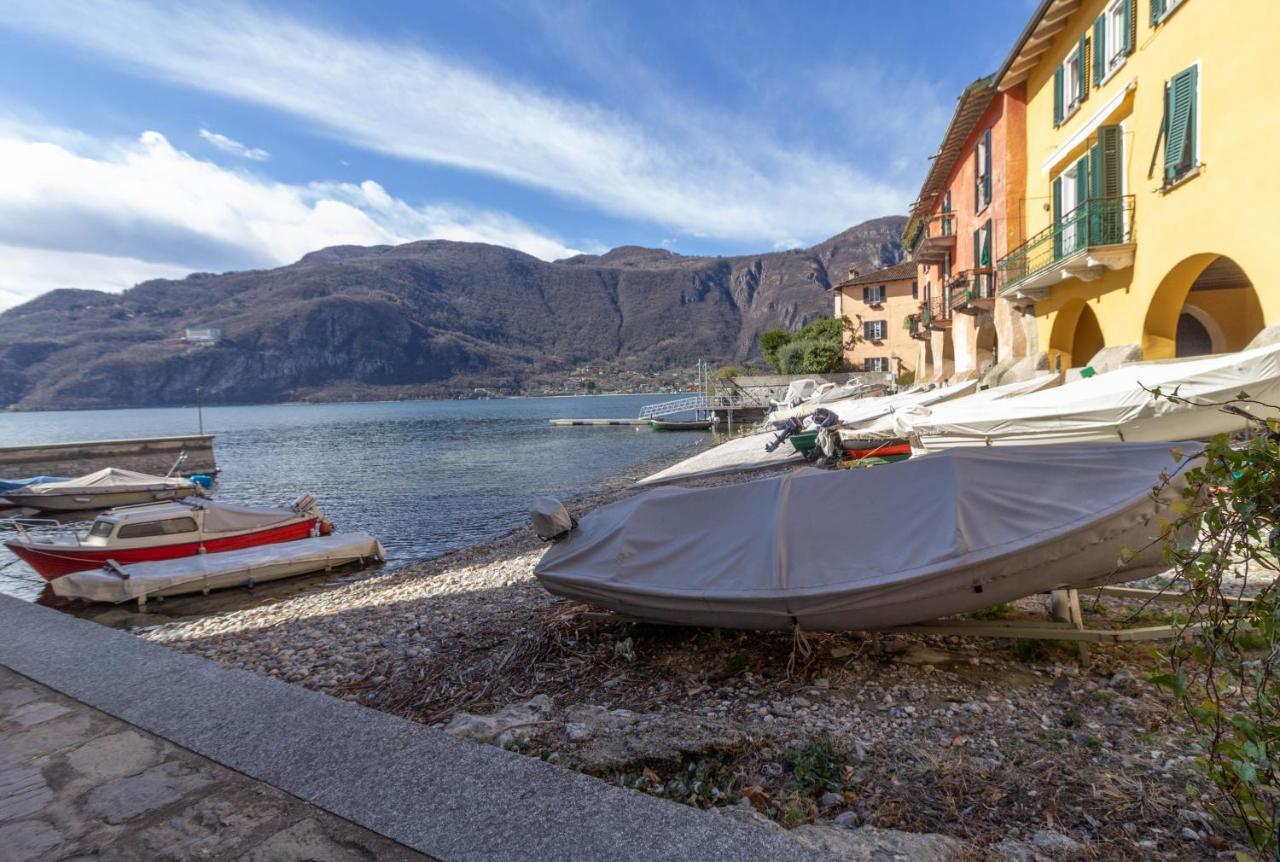 Mamma Ciccia Holiday Home - Lake Front Apartment Mandello del Lario Luaran gambar